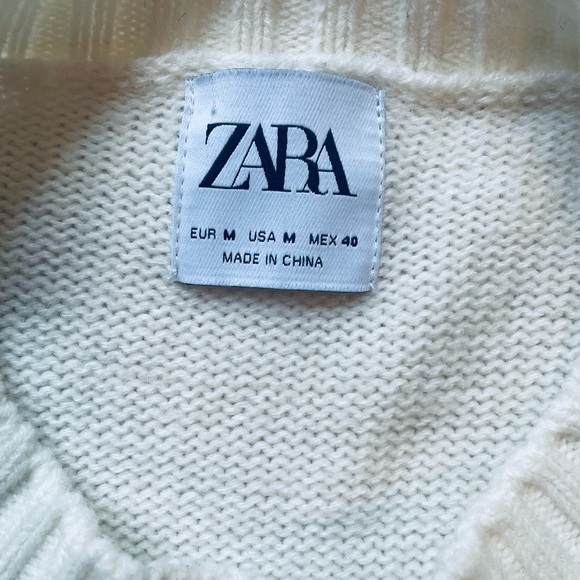 Zara Cream Crew Neck Sweater with Long Sleeves and Ribbed Cuffs - Picture 3 of 3